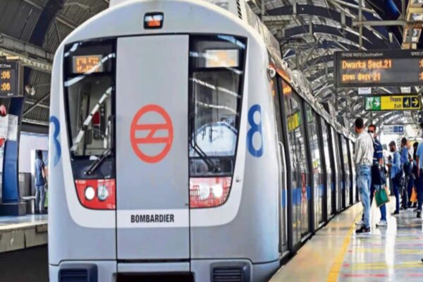 Delhi Metro: अब WhatsApp से खरीद सकते हैं मेट्रो टिकट, इन आसान स्टेप्स को करें फॉलो; लंबी लाइन से मिलेगा छुटकारा
