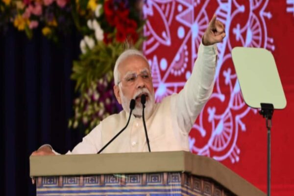 जाति के नाम पर बांटा देश… बिहार में कास्ट पॉलिटिक्स के बीच PM मोदी का विपक्ष पर निशाना